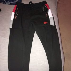 Exclusive! Nike Joggers Large